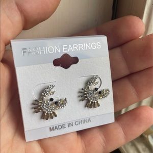 NWT Crystal Clear Bedazzled Crab Ocean Nautical Boho Fashion Earrings !
